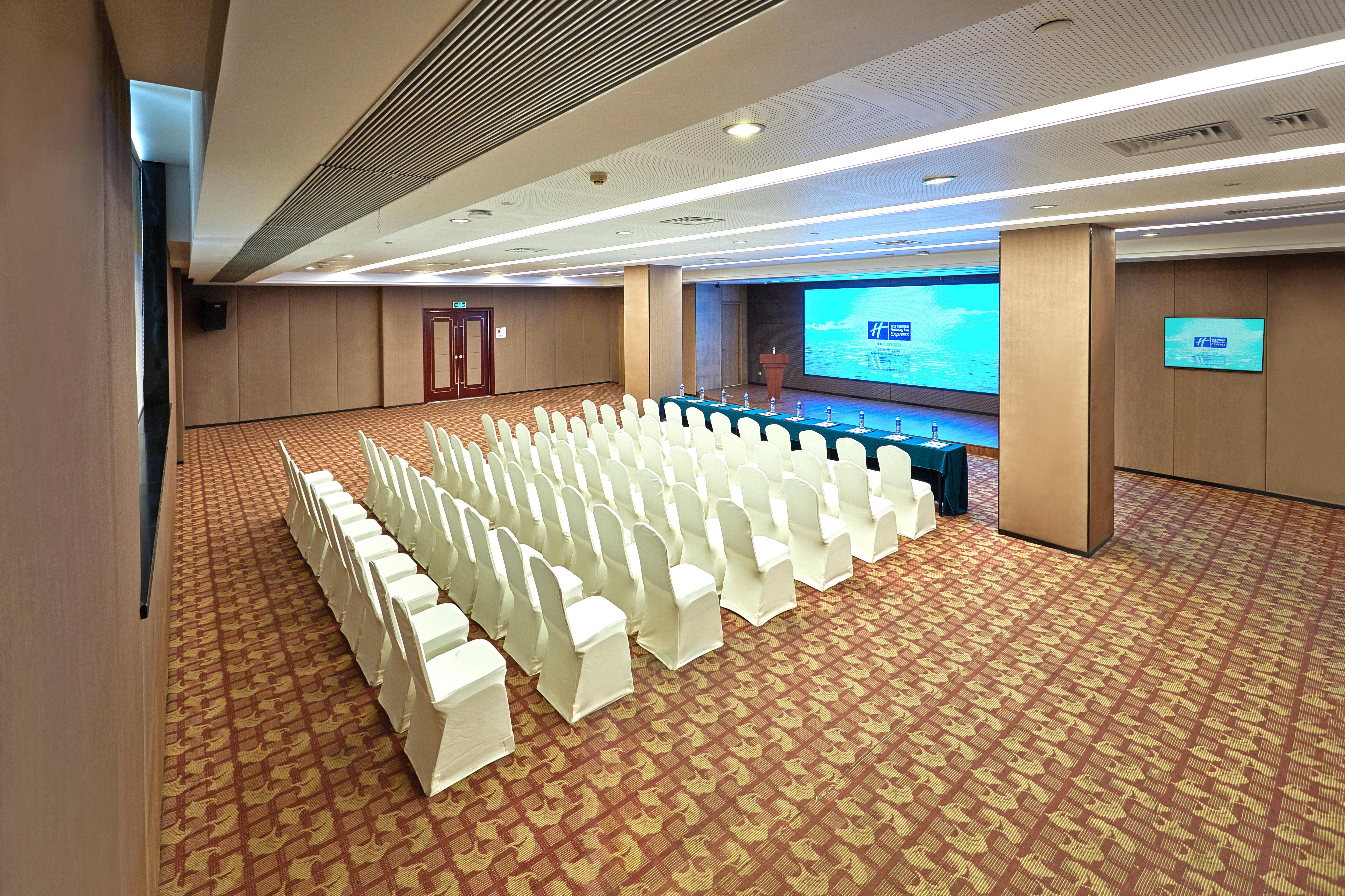 Holiday Inn Express Nanjing Xuanwu Lake By Ihg Ngoại thất bức ảnh